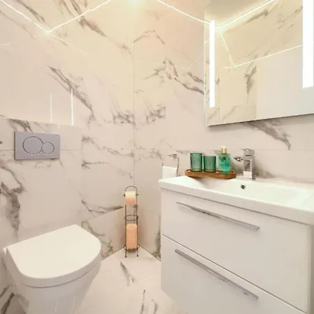 Wellness Villa- Four Bedroom With Swimming Pool