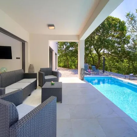 Wellness Villa- Four Bedroom With Swimming Pool Villa