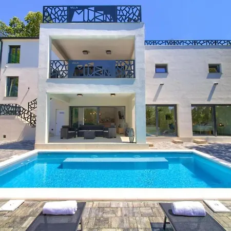 Wellness Villa- Four Bedroom With Swimming Pool Grižane