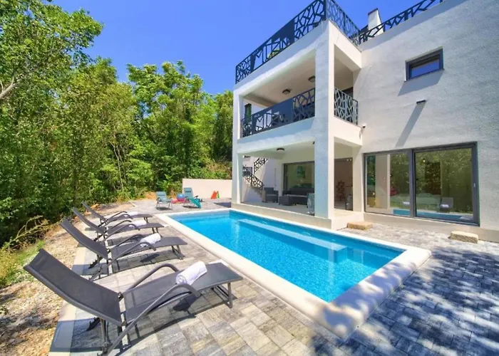Wellness Villa- Four Bedroom With Swimming Pool
