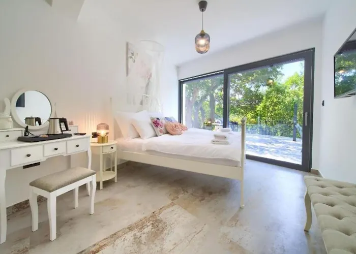 Villa Wellness Villa- Four Bedroom With Swimming Pool Grižane