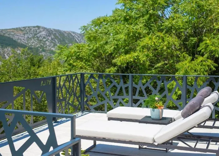 Villa Wellness Villa- Four Bedroom With Swimming Pool