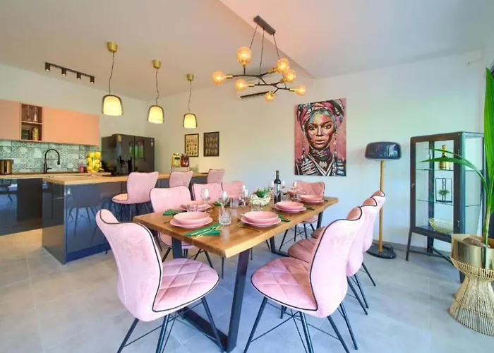 Wellness Villa- Four Bedroom With Swimming Pool