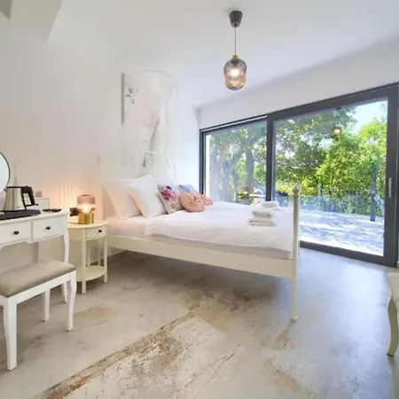 Villa Wellness Villa- Four Bedroom With Swimming Pool Grižane