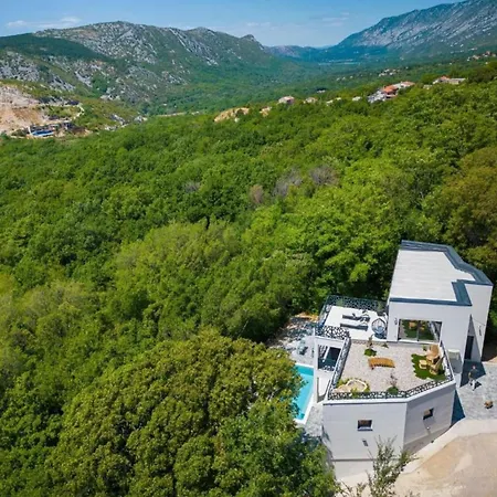 Villa Wellness Villa- Four Bedroom With Swimming Pool *