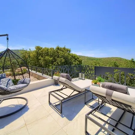 Wellness Villa- Four Bedroom With Swimming Pool Grižane