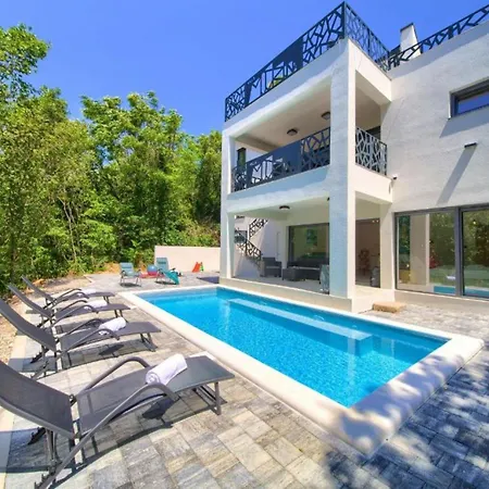 Willa Wellness Villa- Four Bedroom With Swimming Pool *