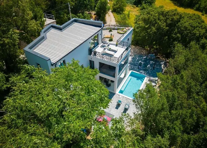 Villa Wellness Villa- Four Bedroom With Swimming Pool